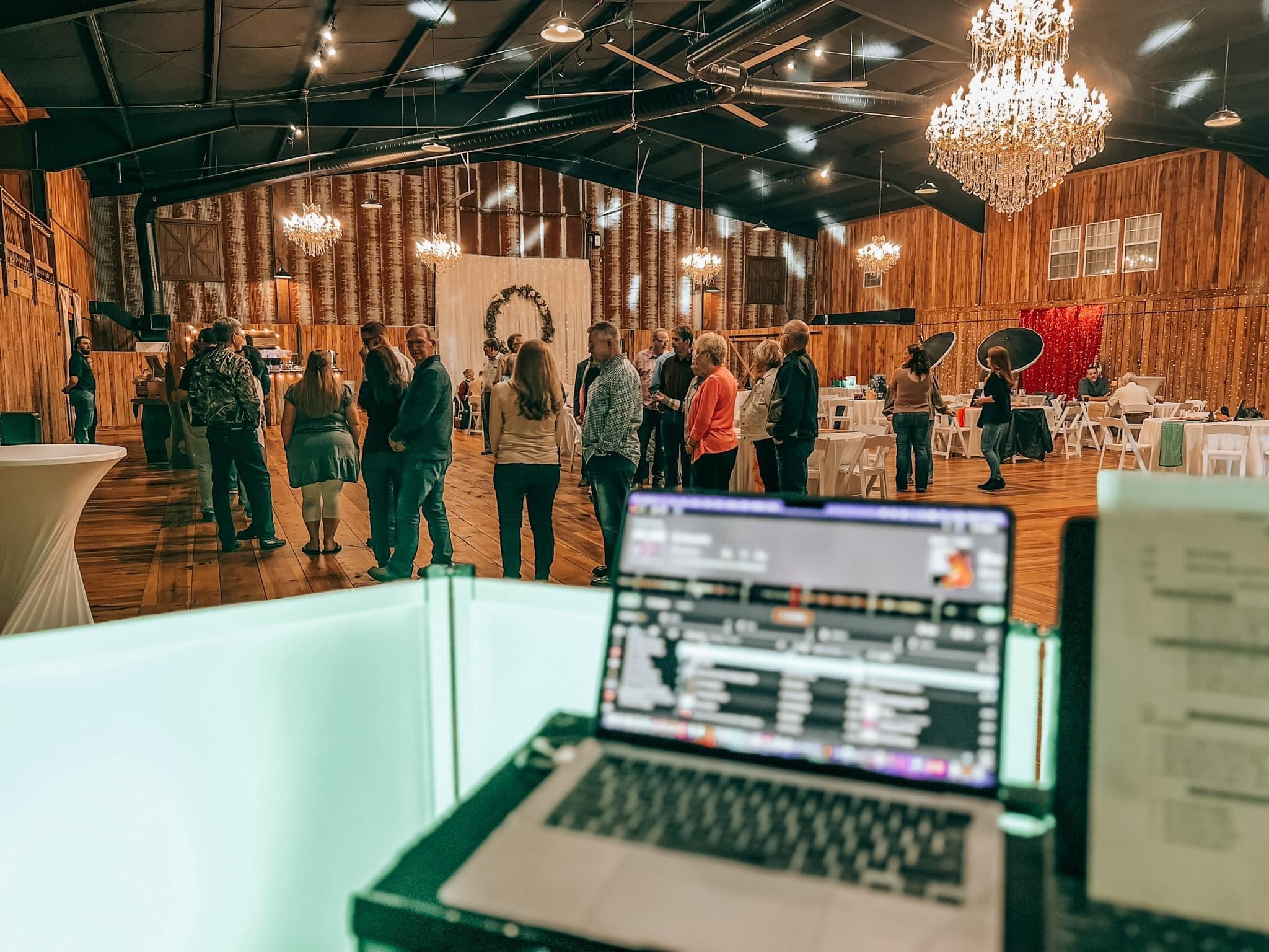 415312173_871869424945659_2389883746174293286_n party guests on dance floor