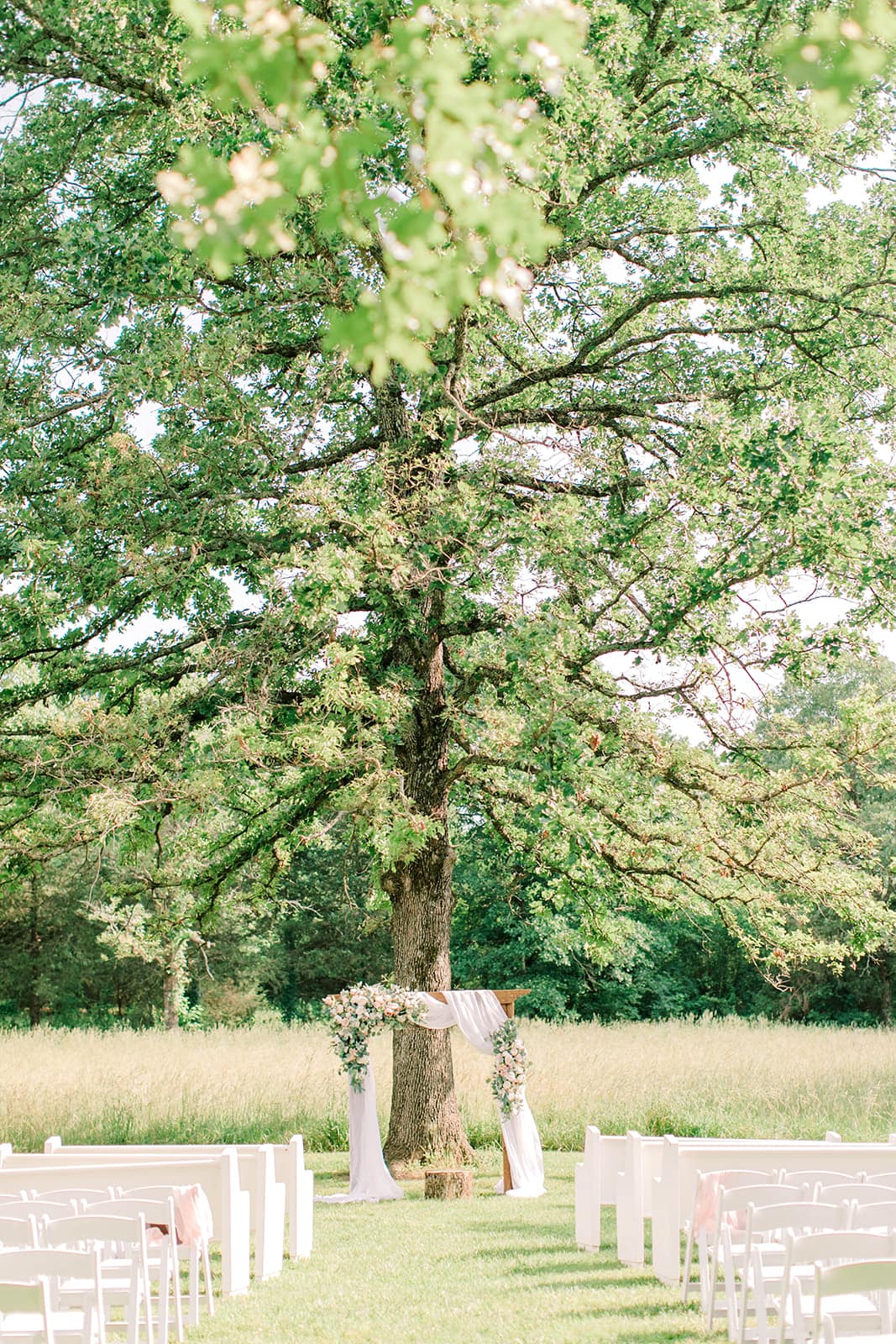 449393845_1000952465370687_6970333902129219386_n outdoor wedding ceremony at stonecreek ranch