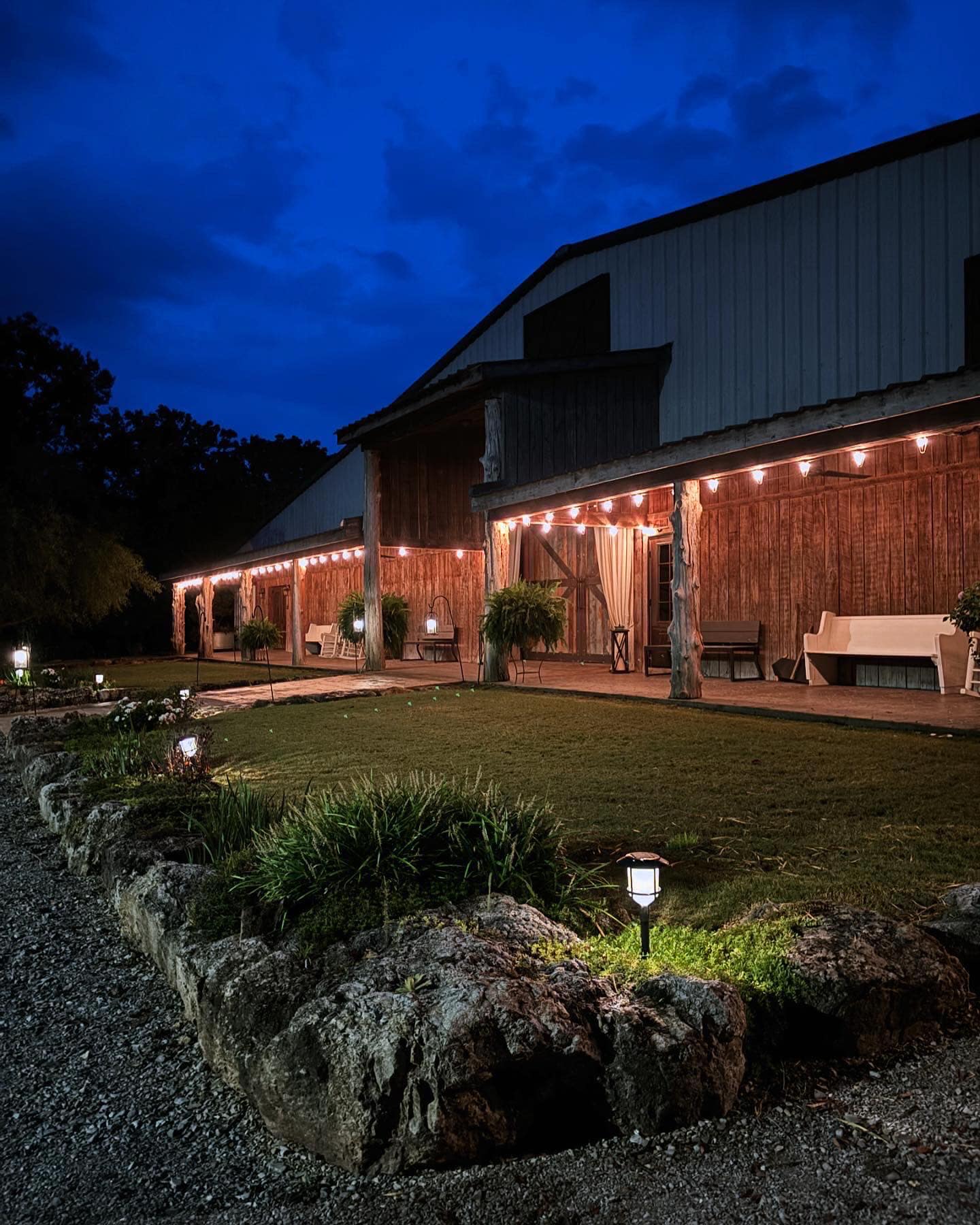 461122612_1064770842322182_2900445293006569438_n stonecreek ranch at night with porch lights