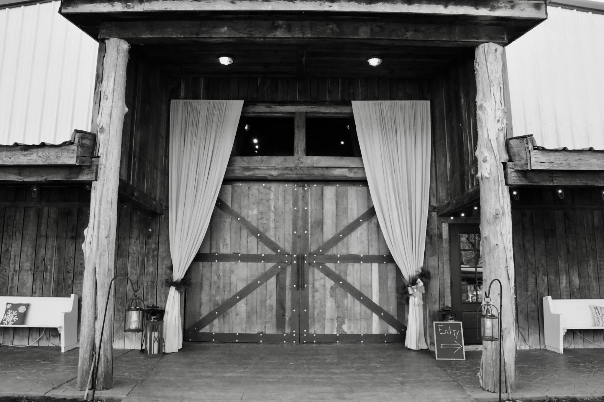 472234944_122164796180275931_4772918671877353536_n large doors at stonecreek ranch