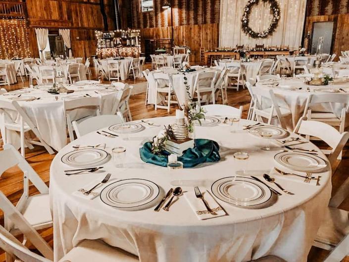 89208716_4144398635586039_3776485784694030336_n-251975.705 wedding reception tables